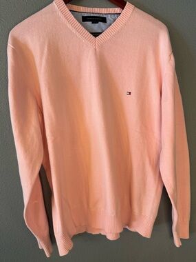 Tommy Hilfiger Men’s Light Pink V-Neck Sweater
